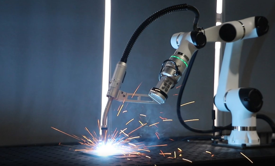 산업용 로봇 용접 자동화